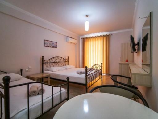 Vironas Hotel Himare Luaran gambar